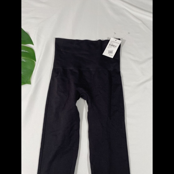 NEW Spanx Look at Me Now' Seamless Leggings Black [ Small‎ ] - Picture 3 of 9